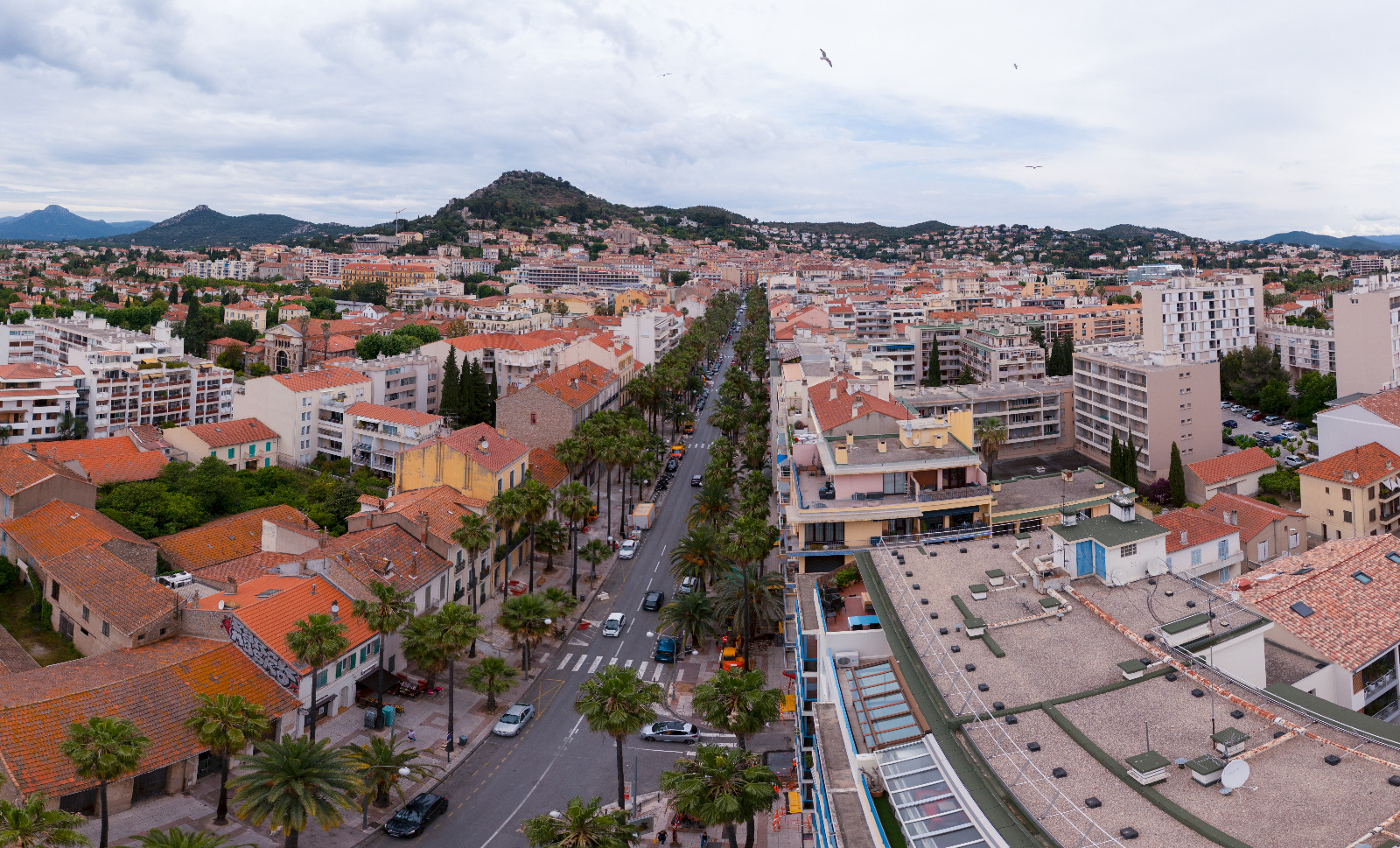 Quartier Gambetta Hyères 83400 – immobilier au centre-ville proche commerces et services.