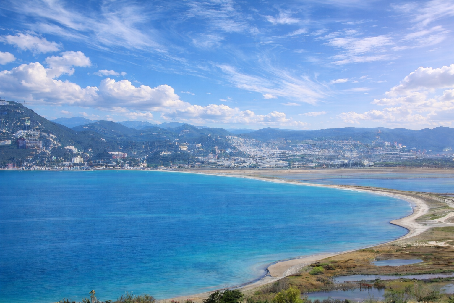 Secteur Almanarre Hyères 83400 – immobilier proche plage et environnement naturel.